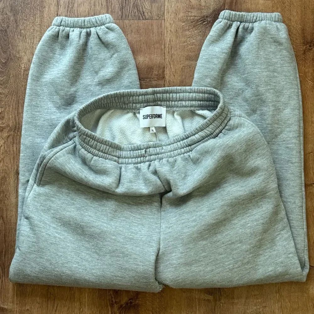 Superforme Remi Grey Sweatpants Women’s XL
